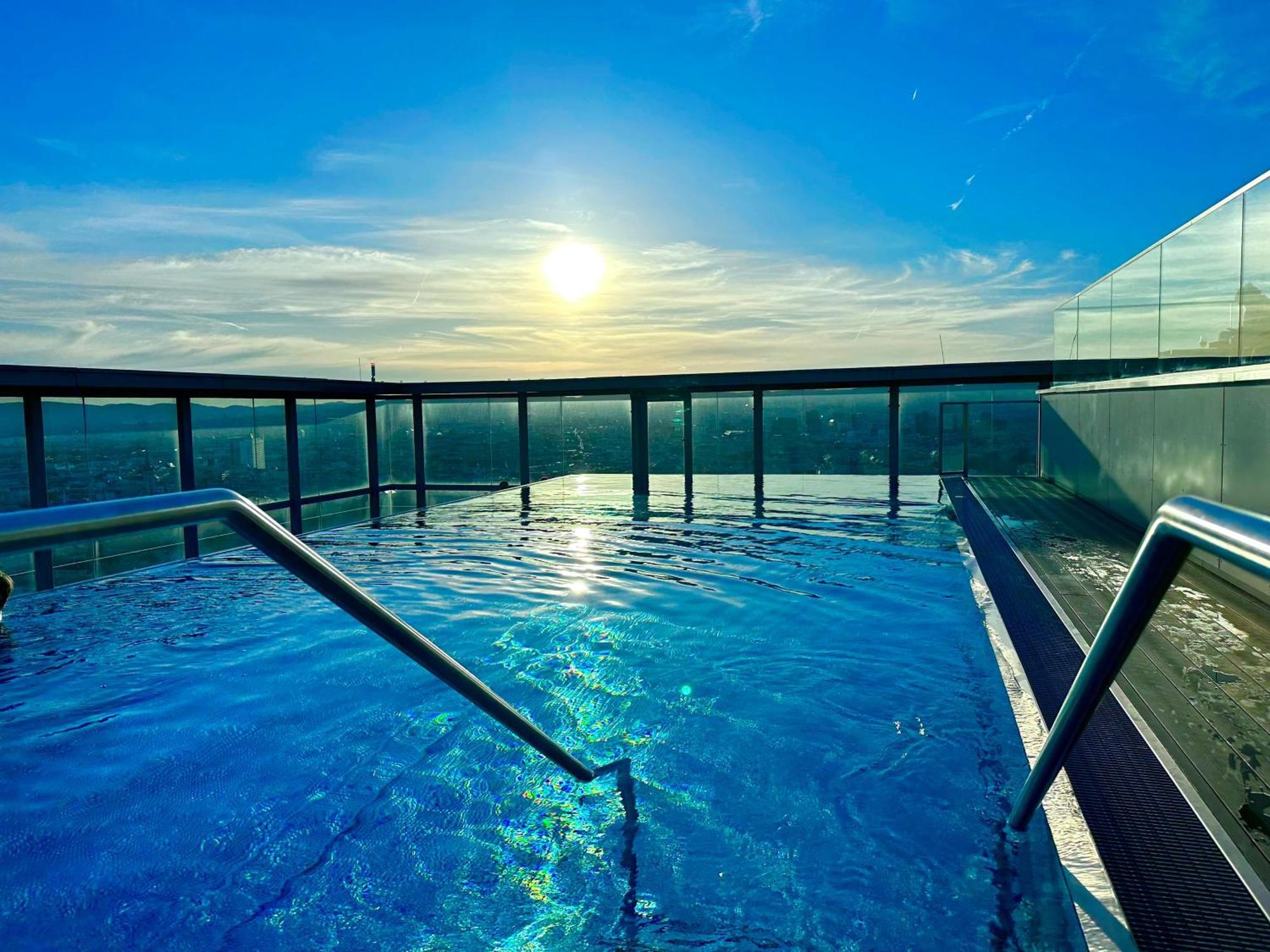 Vienna Sky Apartment I Rooftop Pool I Netflix Eksteriør bilde